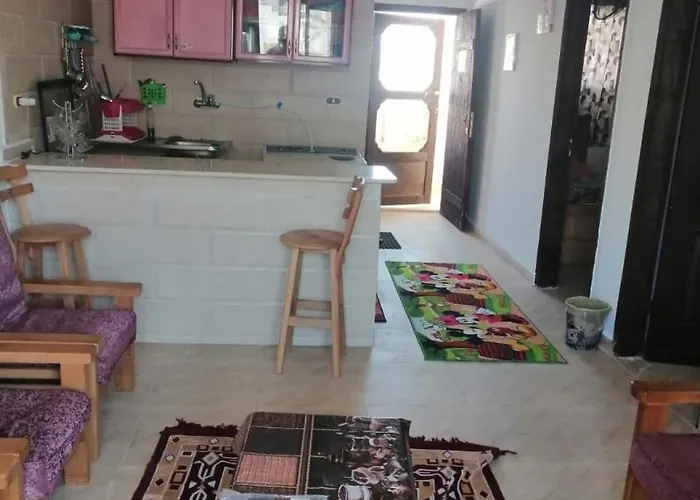 شالية غرفتبن وصالة وحمام ومطبخ مفتوح وتراس * Ras Sedr